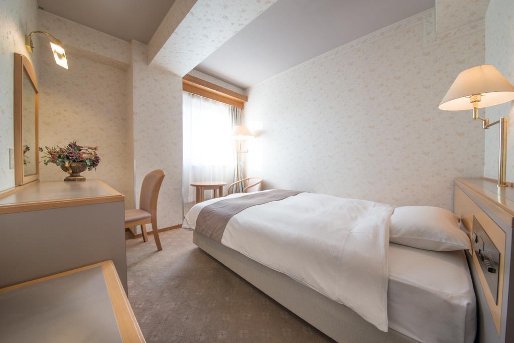 Takayama City Hotel Four Seasons Extérieur photo