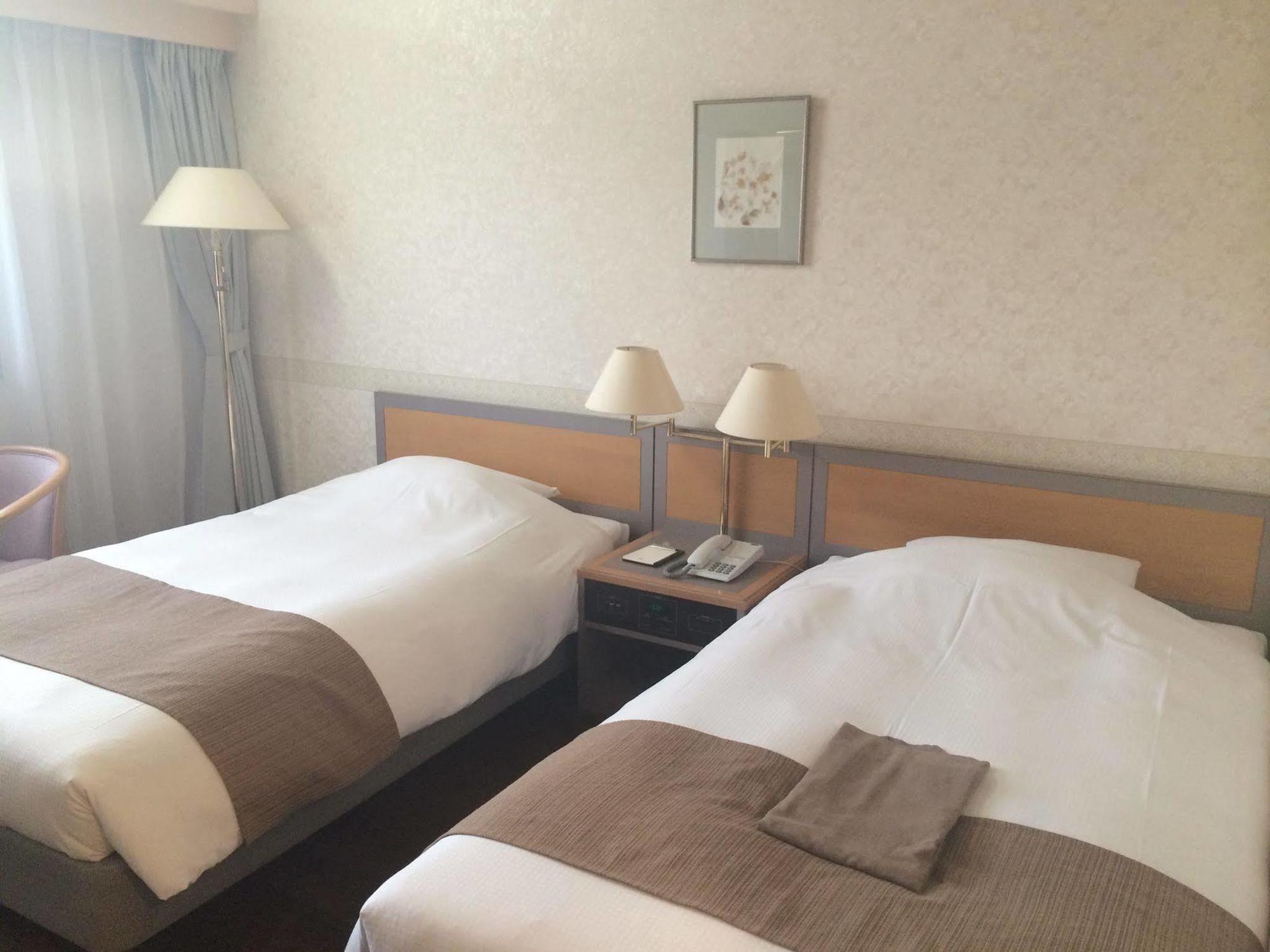Takayama City Hotel Four Seasons Extérieur photo